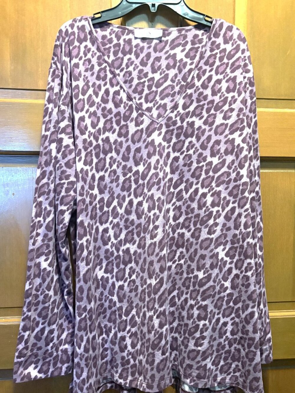 NATORI Purple Safari Pajama TOP ONLY sz XL v neck long sleeves